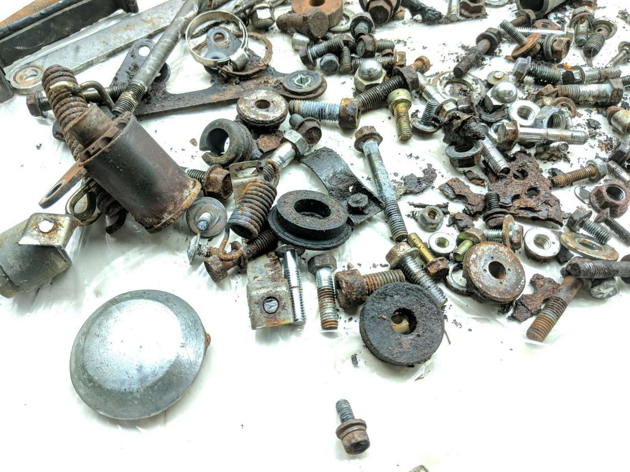 93 Kawasaki Vulcan 750 VN750 Miscellaneous Parts Master Hardware