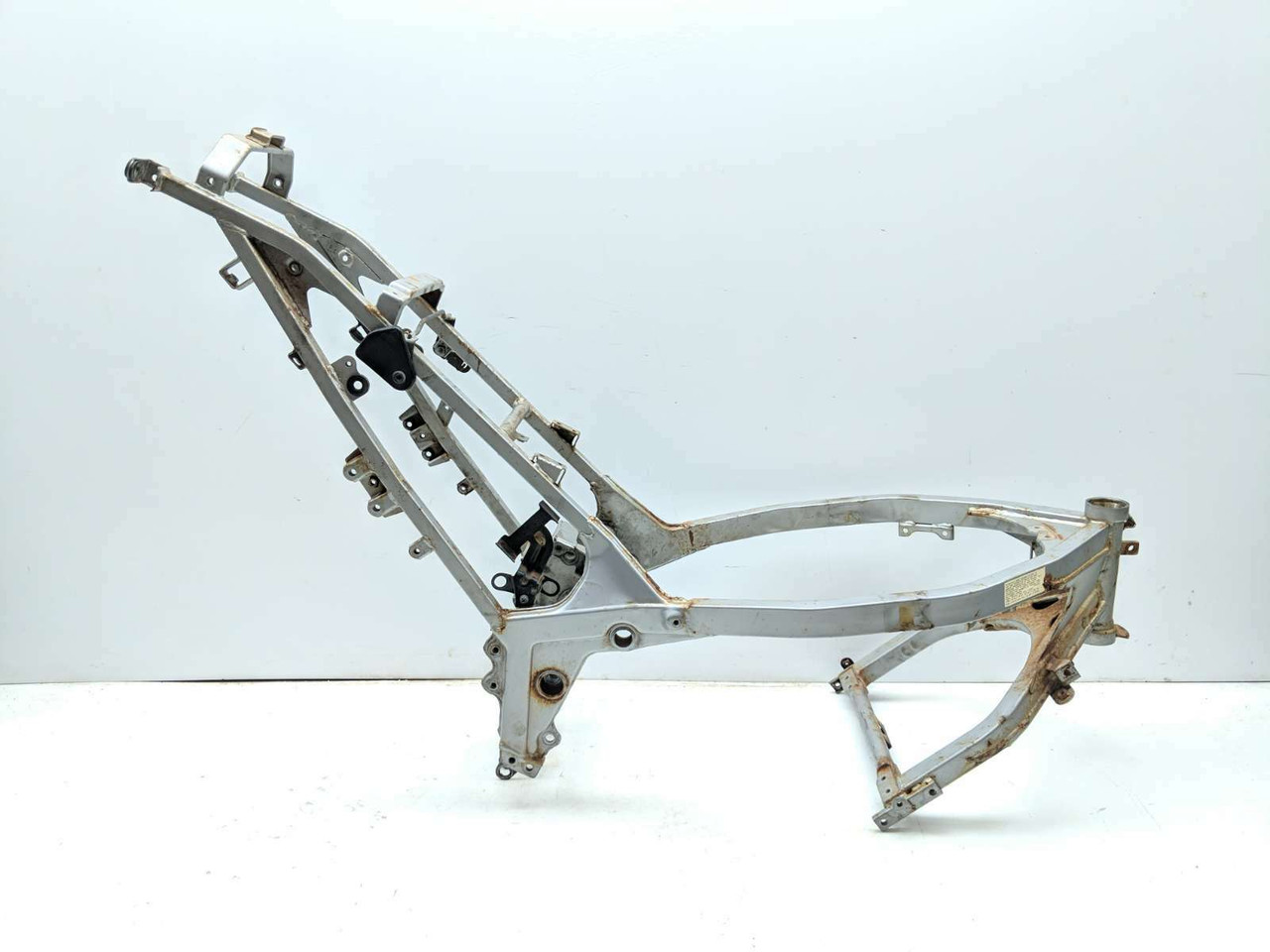 85 Kawasaki Ninja ZX600 Main Frame STRAIGHT CLN - Sun Coast Cycle