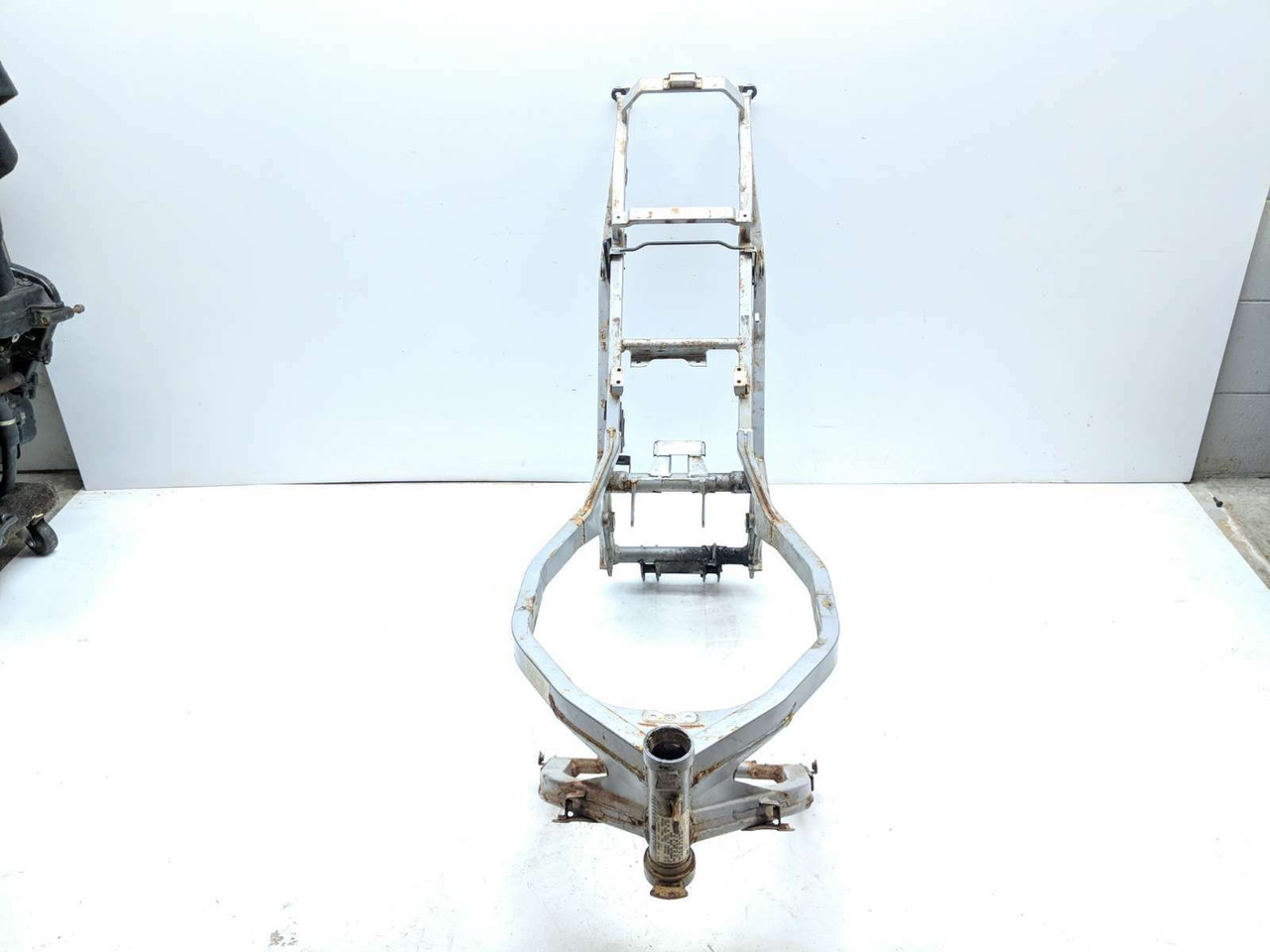 85 Kawasaki Ninja ZX600 Main Frame STRAIGHT CLN - Sun Coast Cycle
