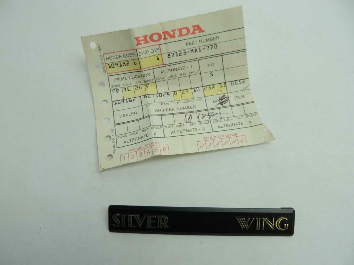 NOS 81-82 Honda GL500I Silver Wing Interstate Upper Trunk Emblem