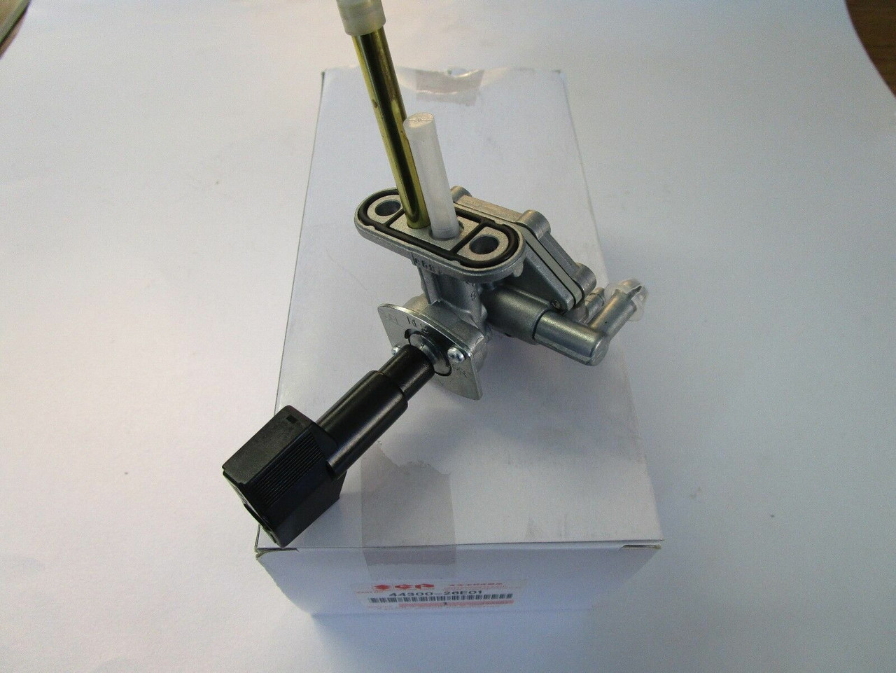 1996-2004 Suzuki GSF1200 Bandit Fuel Petcock Valve Assy OEM 44300