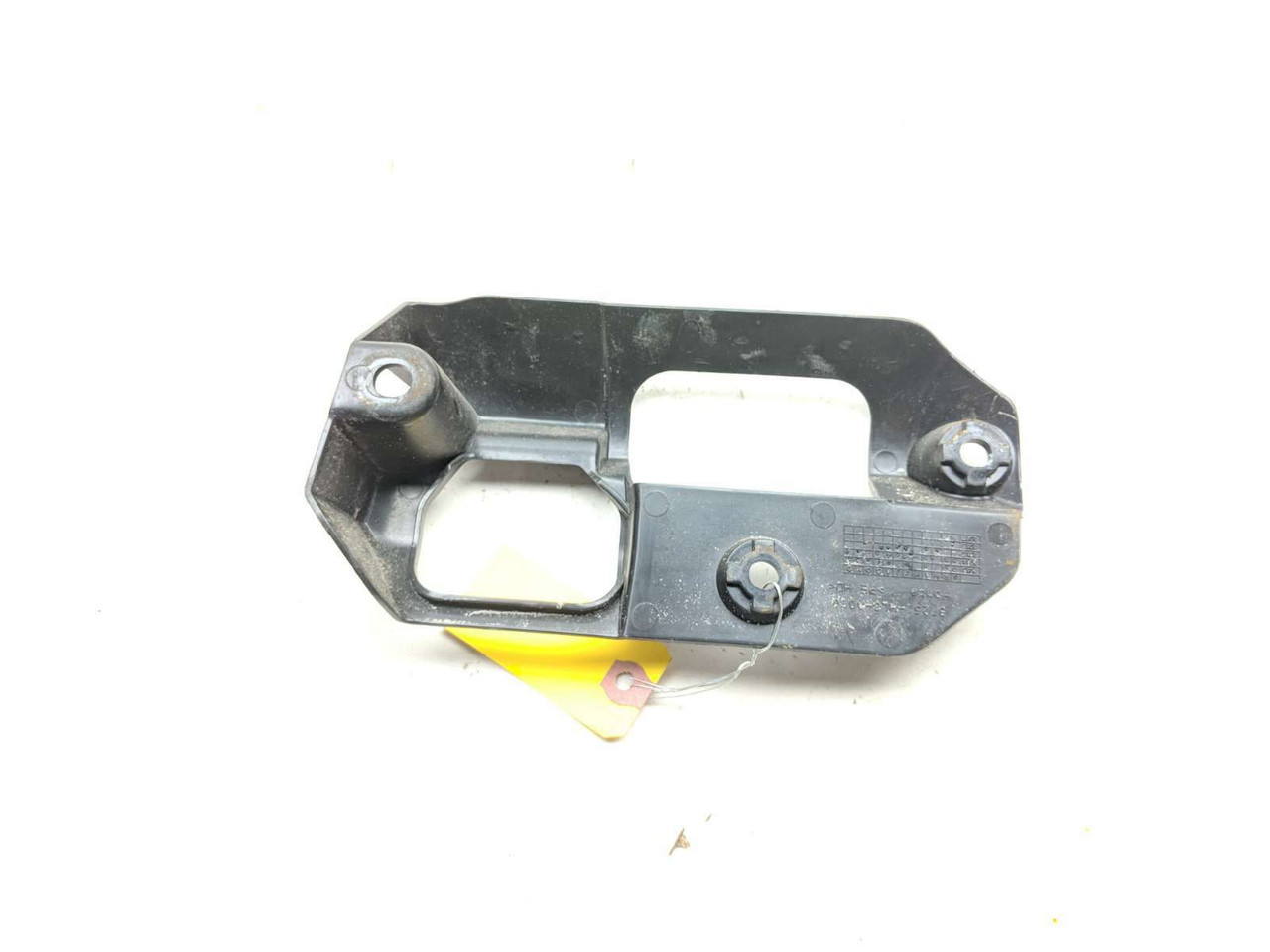 16 Honda Pioneer SXS 1000 M5 Left Door Handle Cover Bracket 67251