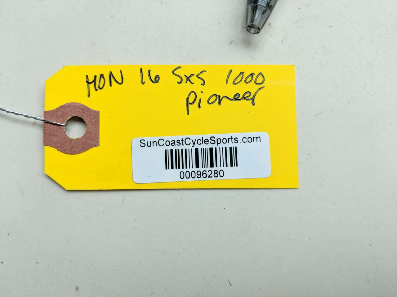 16 Honda Pioneer SXS 1000 M5 Left Door Handle Cover Bracket 67251