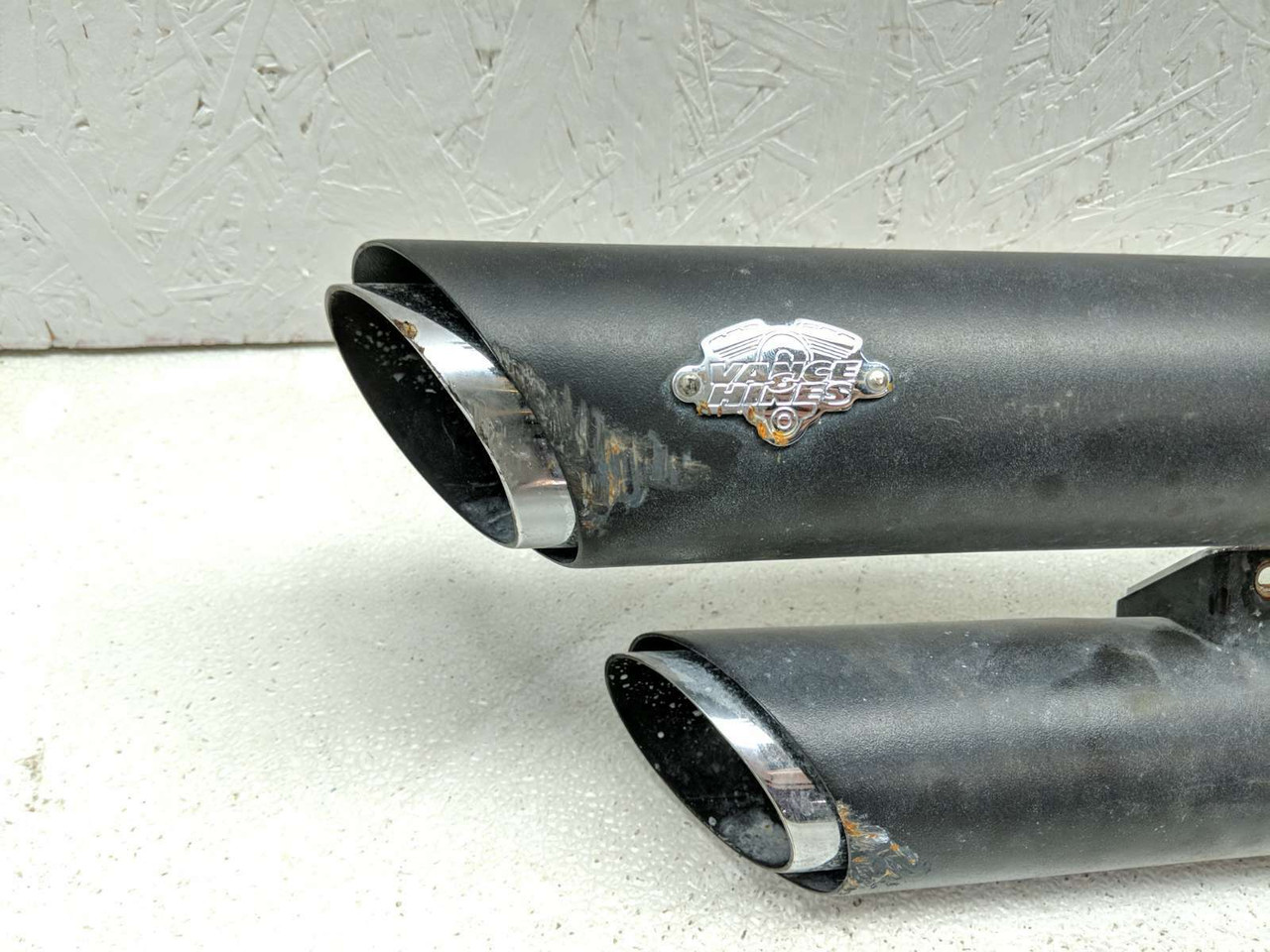 20 Harley Davidson Street Bob FXBB VANCE HINES Exhaust Slip