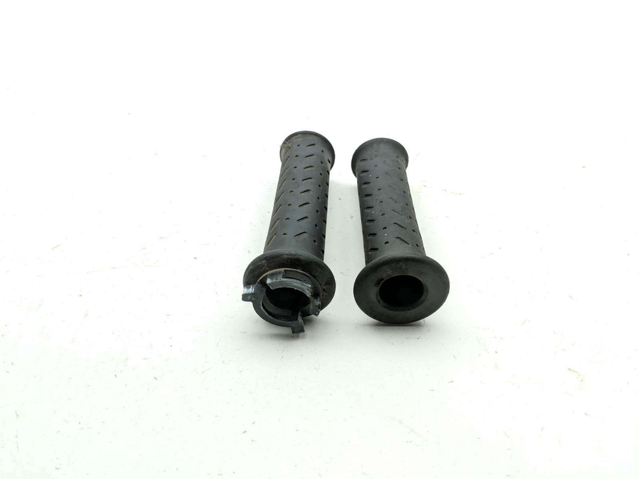 18 Triumph Street Cup Throttle Tube And Grips - Sun Coast Cycle