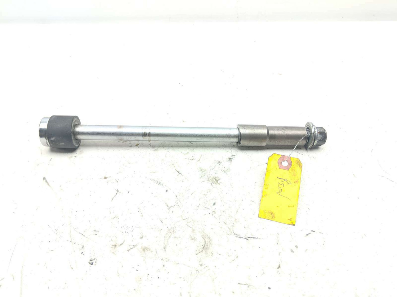 ユーザー　0508 03 Suzuki VS 800 Intruder Rear Wheel Axle - Sun Coast Cycle Sports