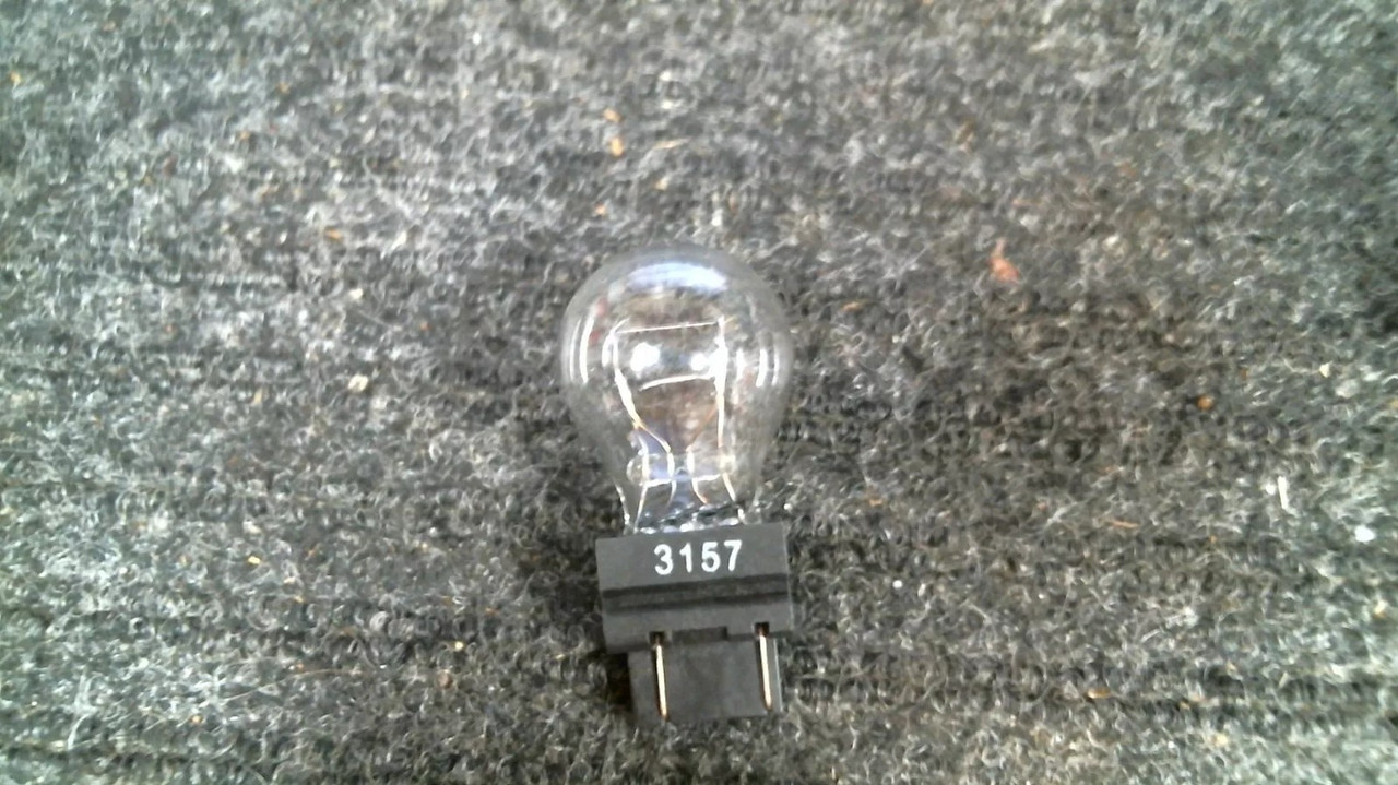 catその3 CARQUEST CQ-3157 Mini Bulbs QTY 2 12V Dual Filament Wedge Base