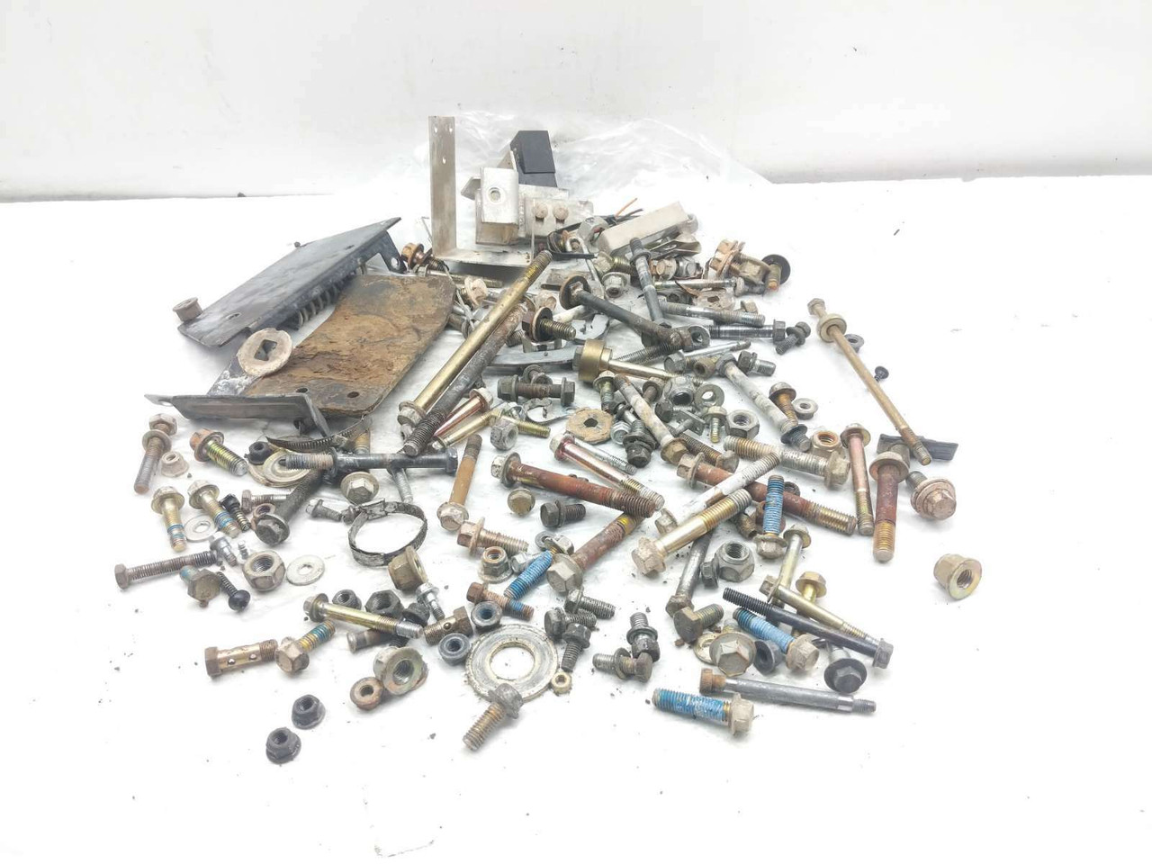 17 Club Car Carryall 1700 Miscellaneous Parts Hardware Bolt Kit