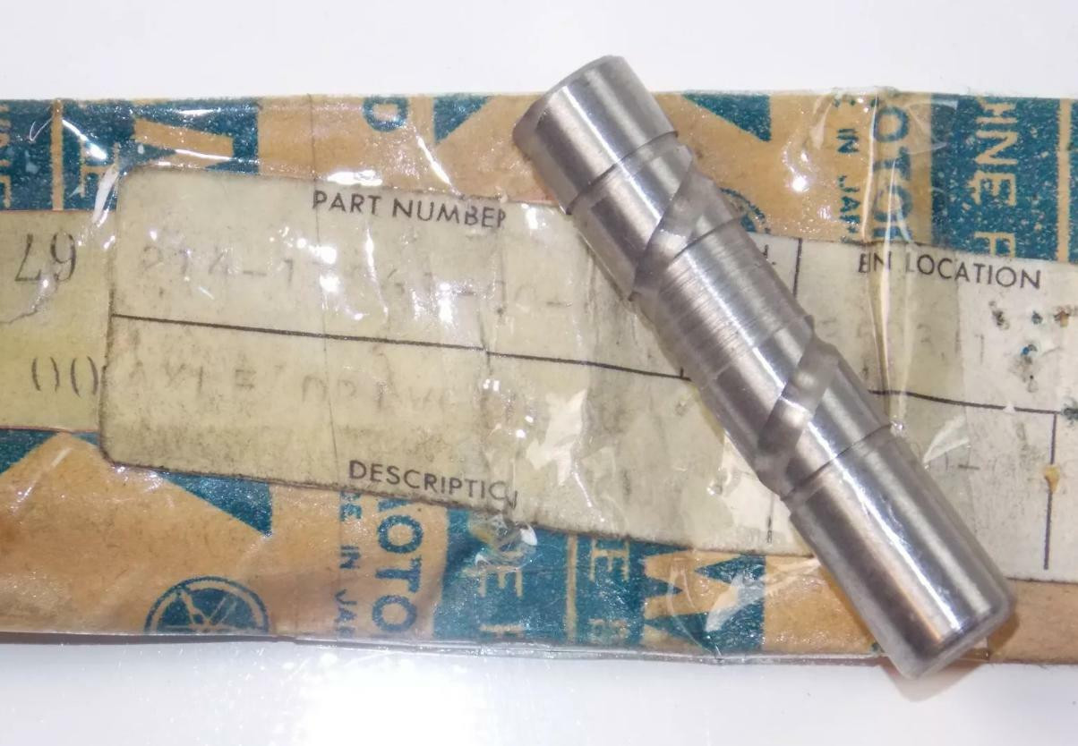 748！ YAMAHA NEW OEM TACHOMETER GEAR DRIVE AXLE 214-17861-00 - Sun