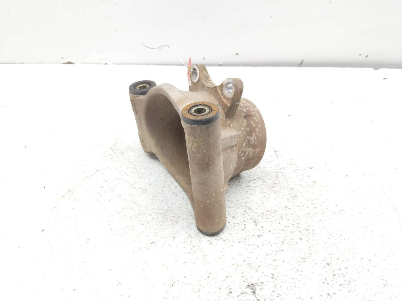 18 19 Polaris Ace 570 Rear Right Wheel Carrier Spindle Knuckle