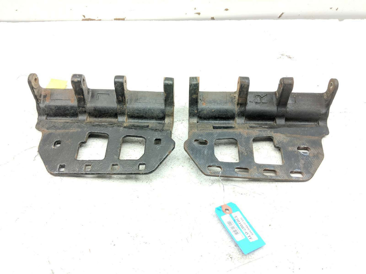 20 Arctic Cat Tracker Wildcat XX Door Hinge Inner Frame