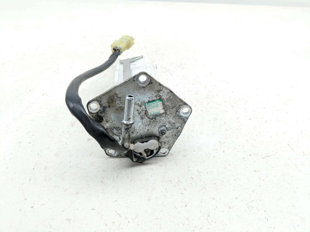 20-25 Kawasaki W800 EJ800 Petrol Gas Fuel Pump Assembly