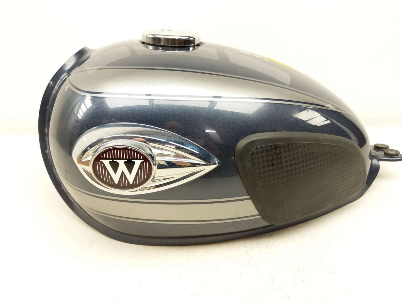 20-25 Kawasaki W800 EJ800 Gas Fuel Tank Petrol Reservoir - Sun