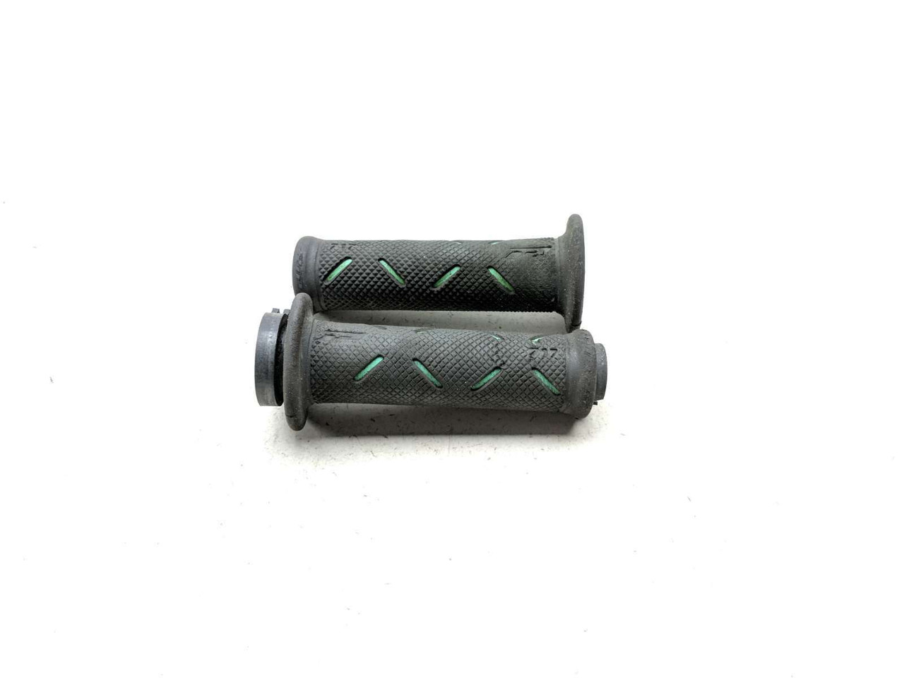 01-05 Kawasaki ZRX 1200 Aftermarket Throttle Tube And Grips - Sun
