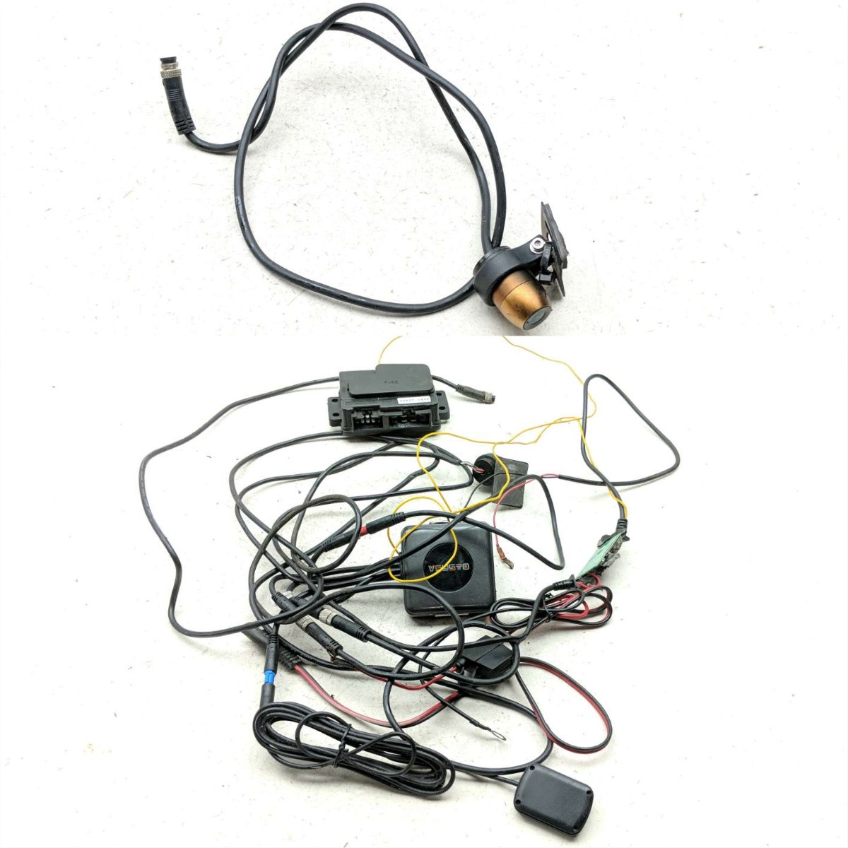 01-05 Kawasaki ZRX 1200 VSUSTO Dash Cam w/ Fuse Box 26021-1096