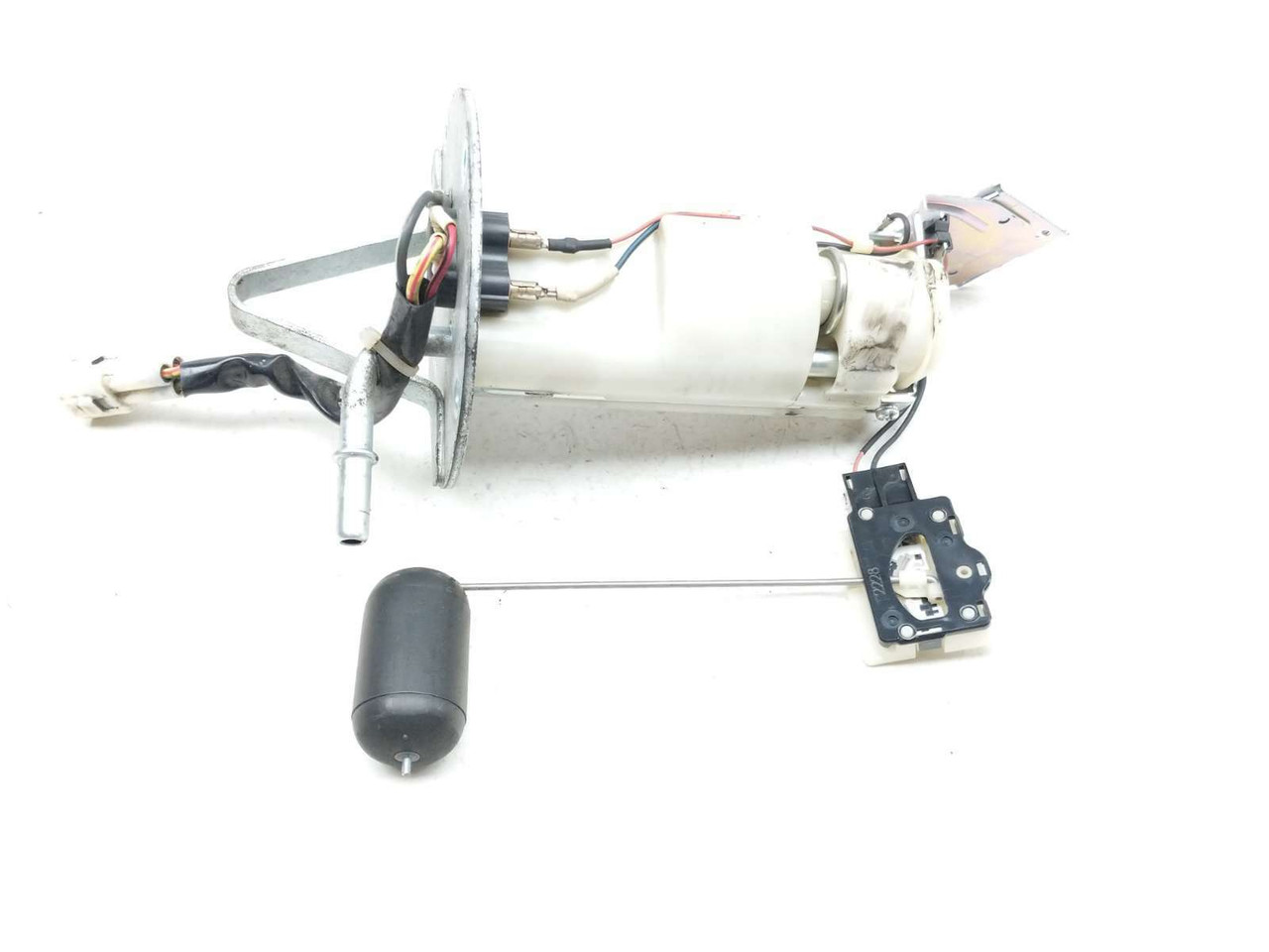 08-10 Suzuki GSXR 750 Petrol Gas Fuel Pump Assembly W/ Sending