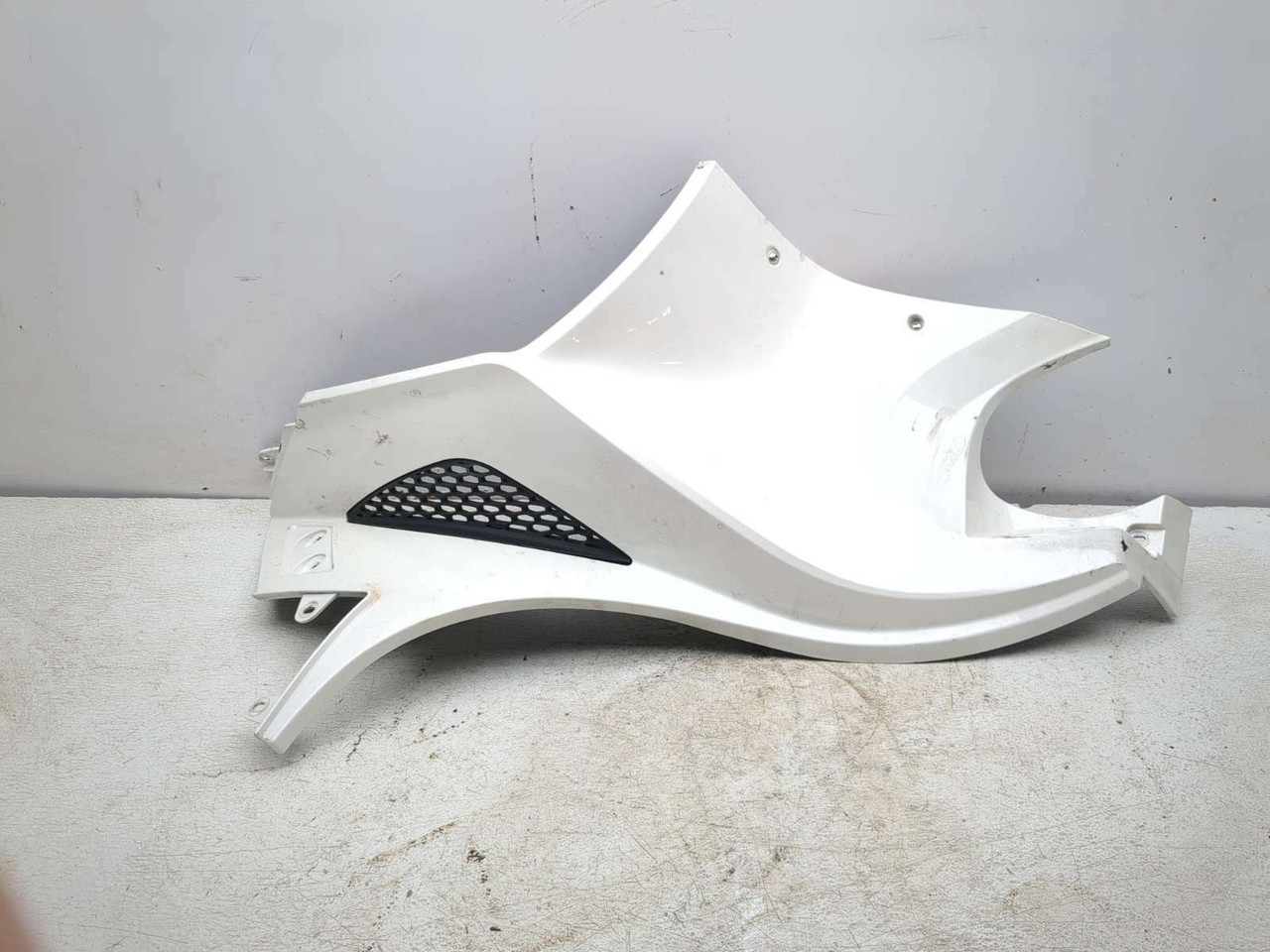 12-19 Can Am Spyder Roadster RT Right Upper Side Fairing Cover