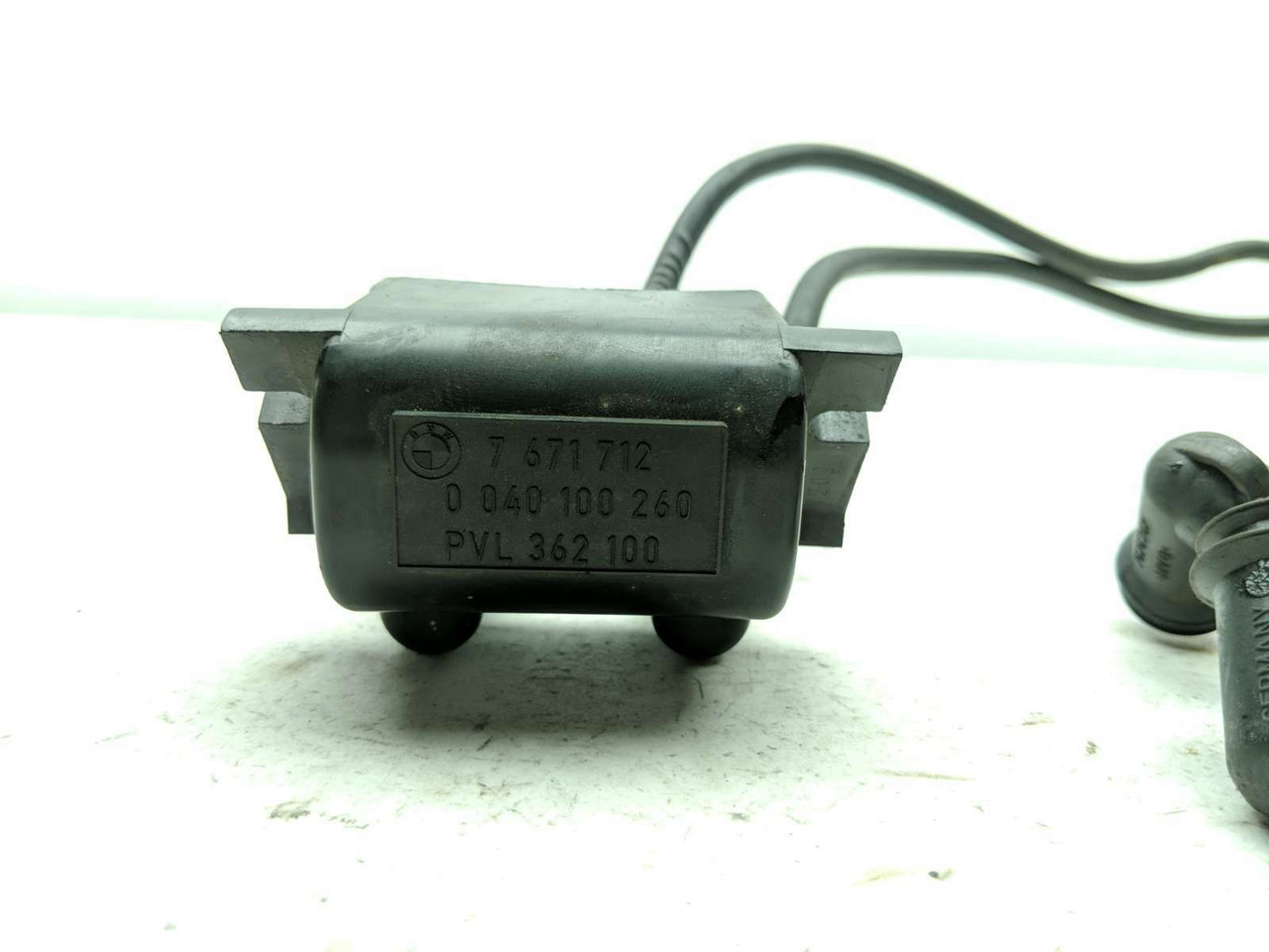 01-05 BMW R1150RS Ignition Coil Plugs Packs 7671712 - Sun