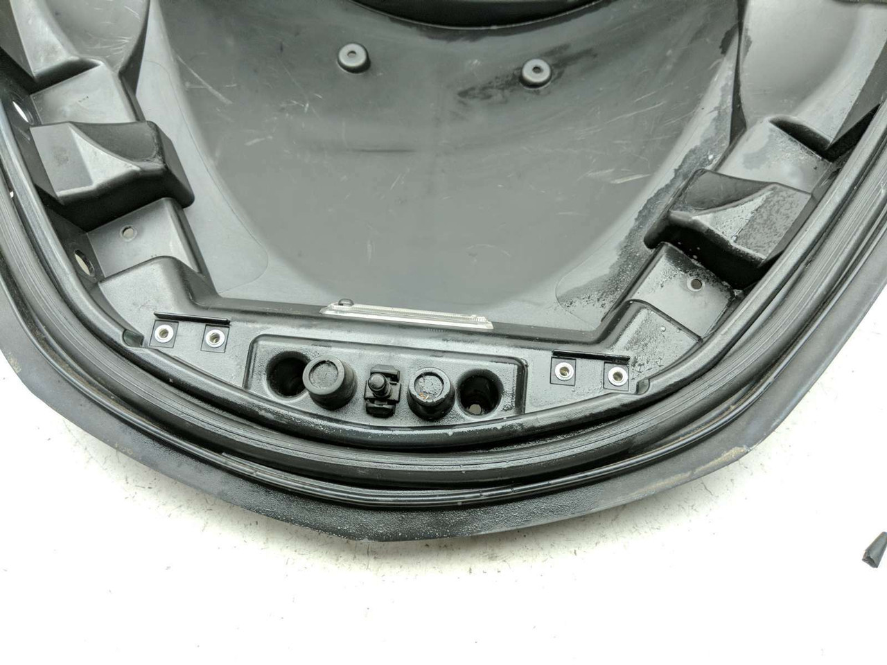 08-15 Victory Vision Inner Trunk Lid Cover Panel 5437267 - Sun