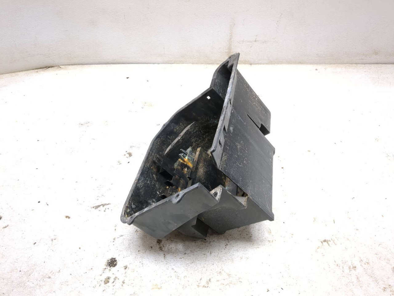 ウルトラサン 18 Massimo MSU 500 Battery Box Tray 32232-115-0000 - Sun Coast