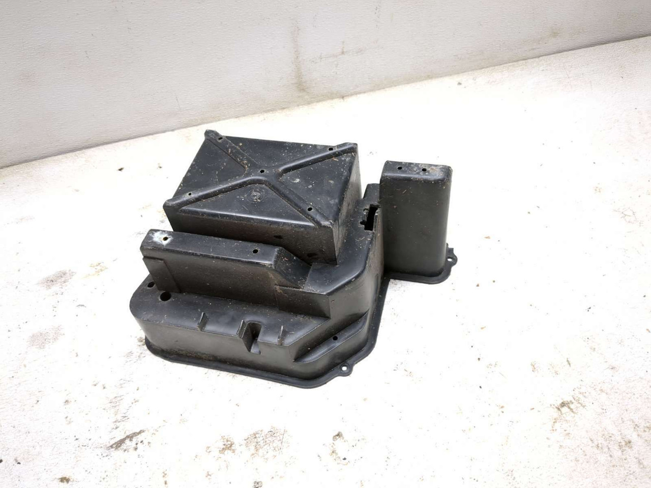 ウルトラサン 18 Massimo MSU 500 Battery Box Tray 32232-115-0000 - Sun Coast