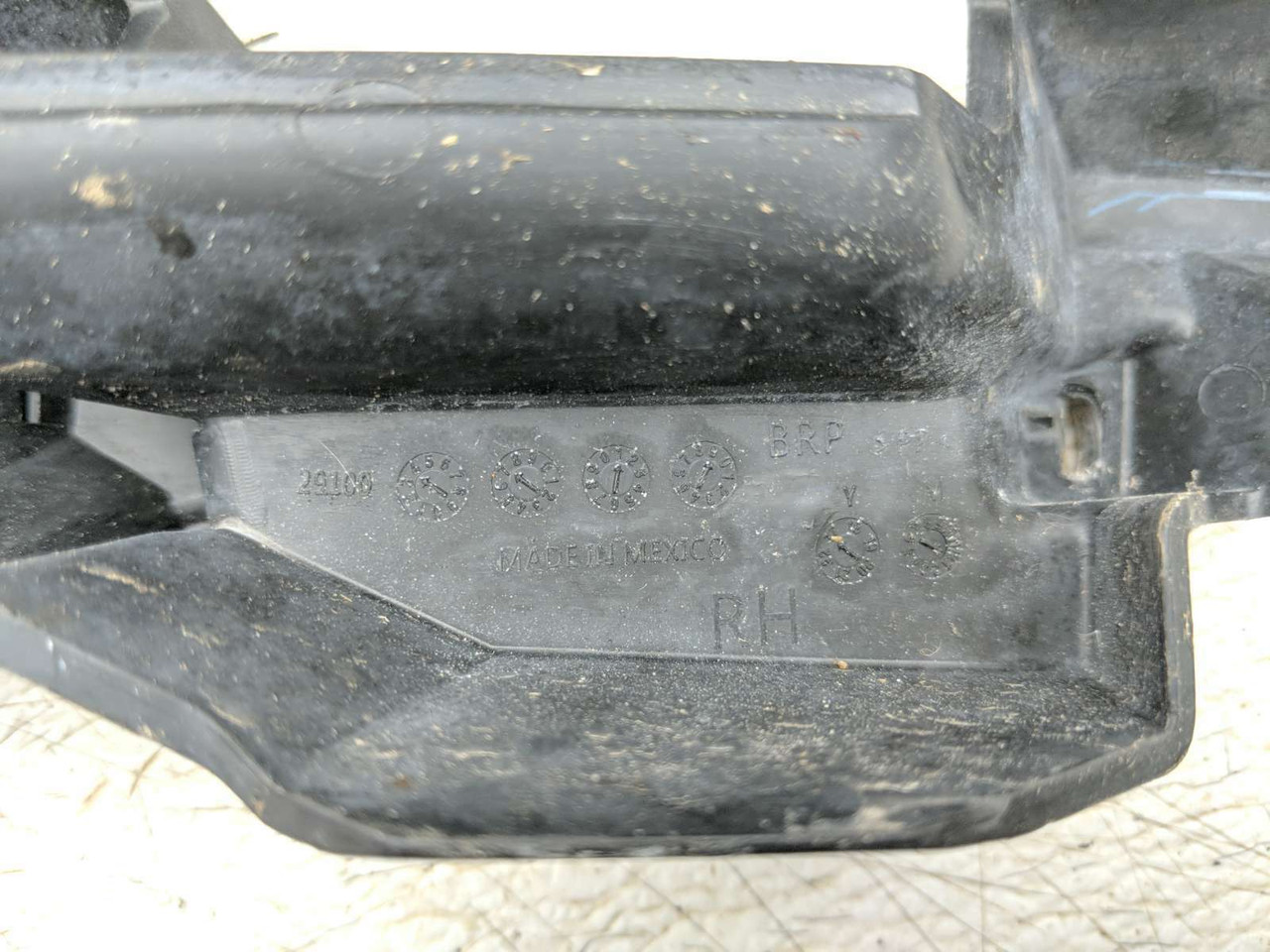 18-25 Seadoo RXT-X 300 RXTX Right Shell Cleat Covers 291004719