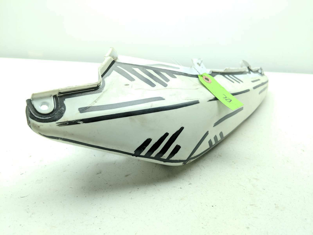 04 05 Kawasaki Ninja ZX10 ZX10R Rear Left Side Trim Fairing Cover