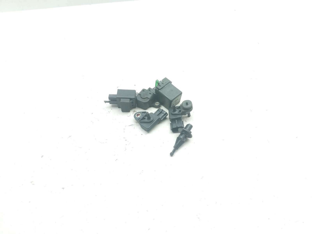 04 05 Kawasaki Ninja ZX10 ZX10R Relay Set Horn MAP MAF Sensors