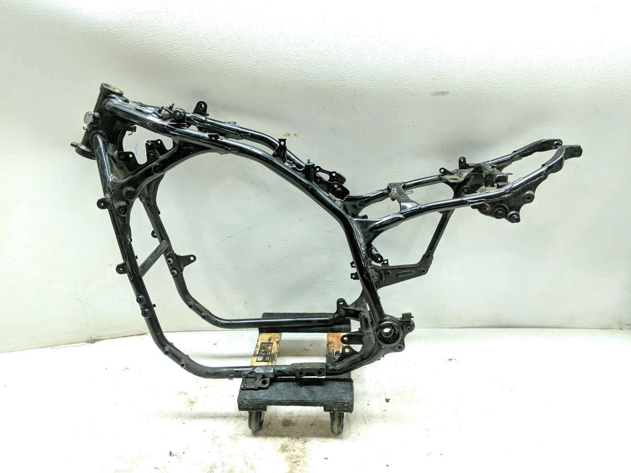 85-07 Yamaha VMAX 1200 VMX12 Main Frame Chassis STRAIGHT CLN - Sun
