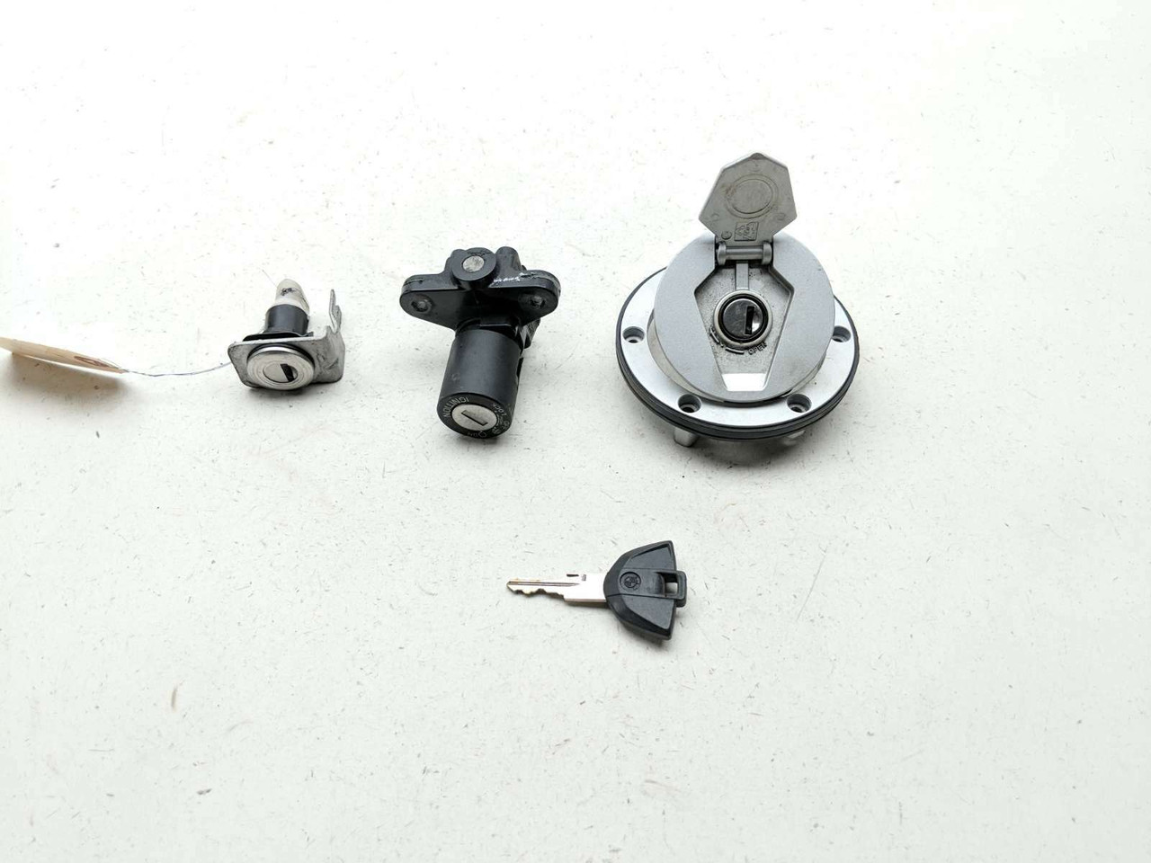 ❇いー❇ 21-23 BMW G310GS Lock Set Ignition Switch Cap And Key - Sun Coast