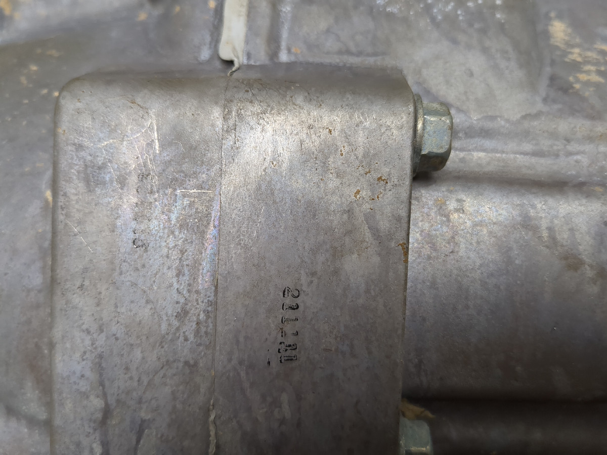 写真 11 Polaris Gem EL Electric Golf Cart Transmission Gearcase Gearbox