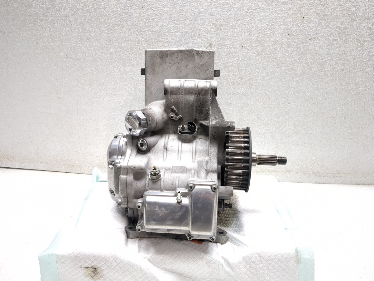 07 08 Harley FLHT Electra Glide Transmission 6 Speed Gearcase