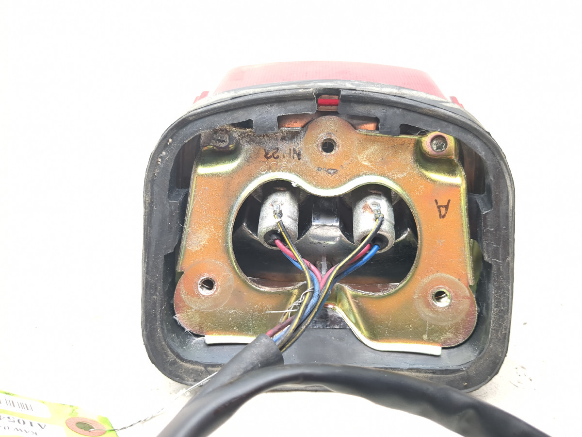 02 Kawasaki Vulcan 1500 Classic VN1500 Taillight Tail Brake Light