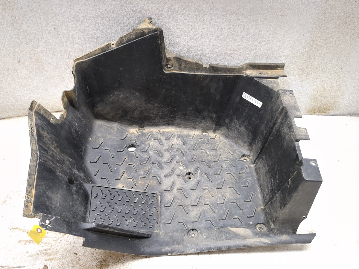 16-18 Yamaha Wolverine YXE700 Front Left Floorboard Footwell Cover