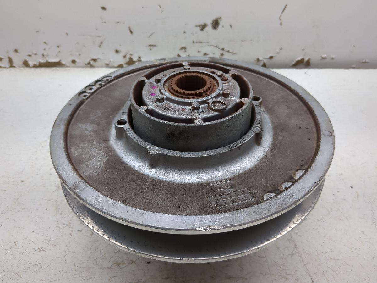 3104様 14-20 Kawasaki Mule 4010 4x4 CVT Secondary Driven Clutch Assembly