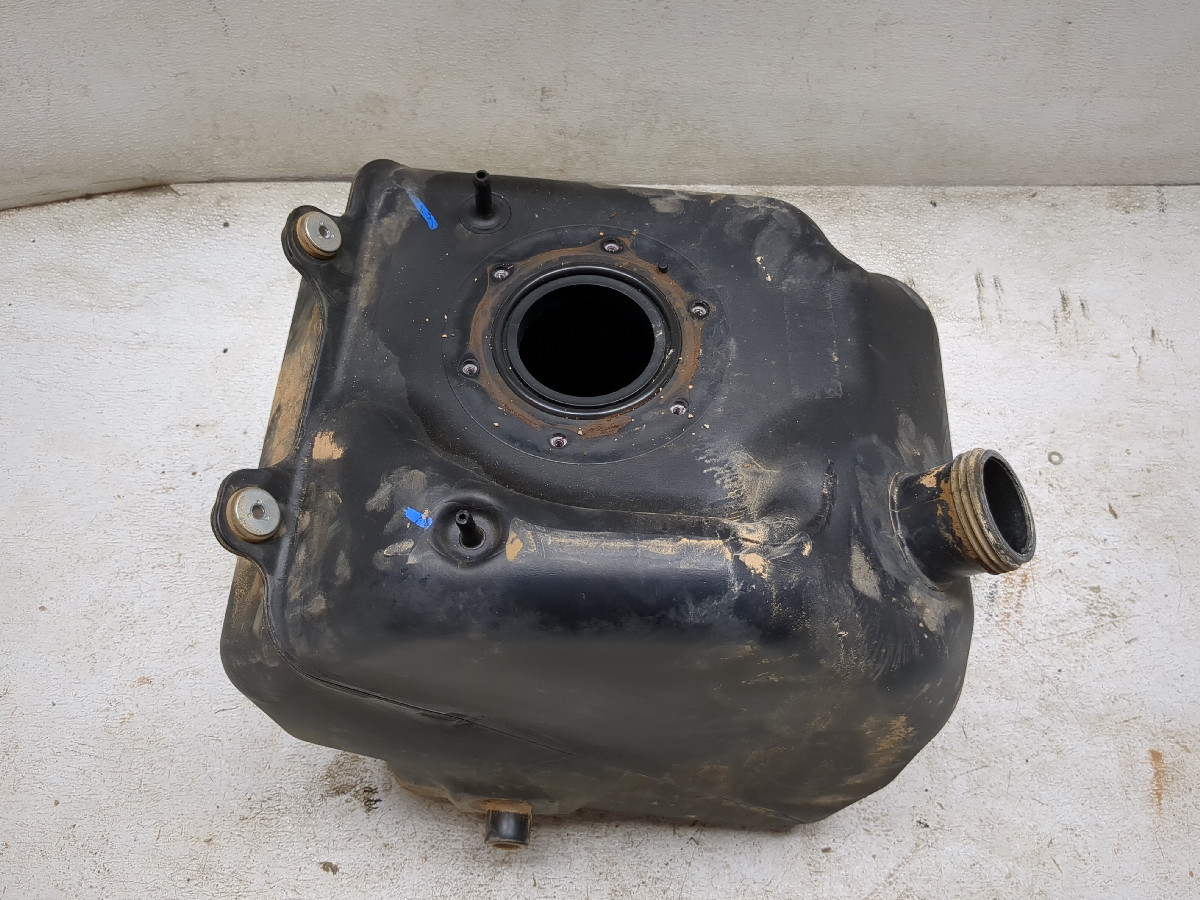 16-18 Kawasaki Mule Pro DXT KAF1000 Petrol Gas Fuel Tank Assembly