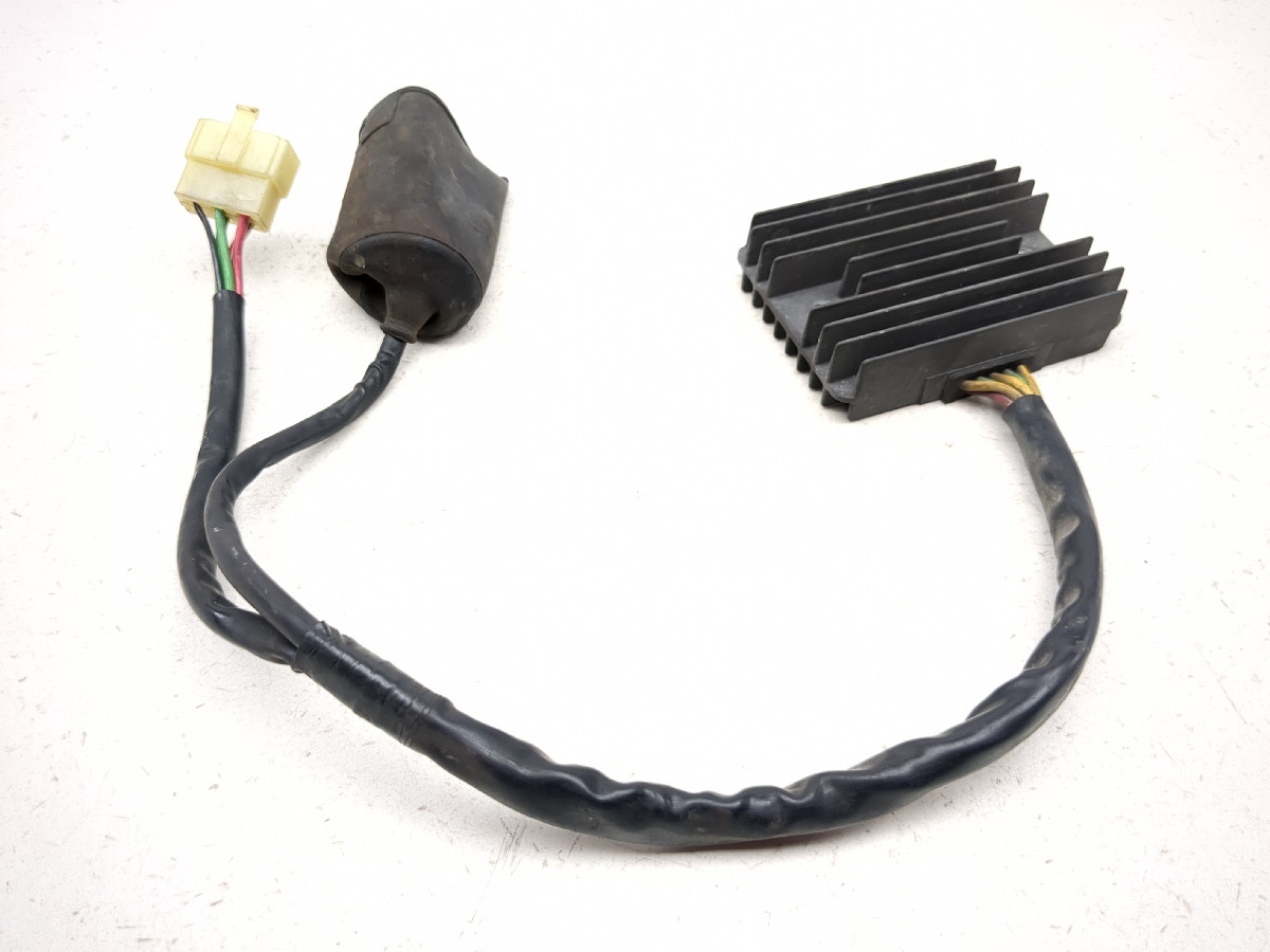06 Honda VTX1800C VTX 1800 Voltage Regulator Rectifier SH579C-12