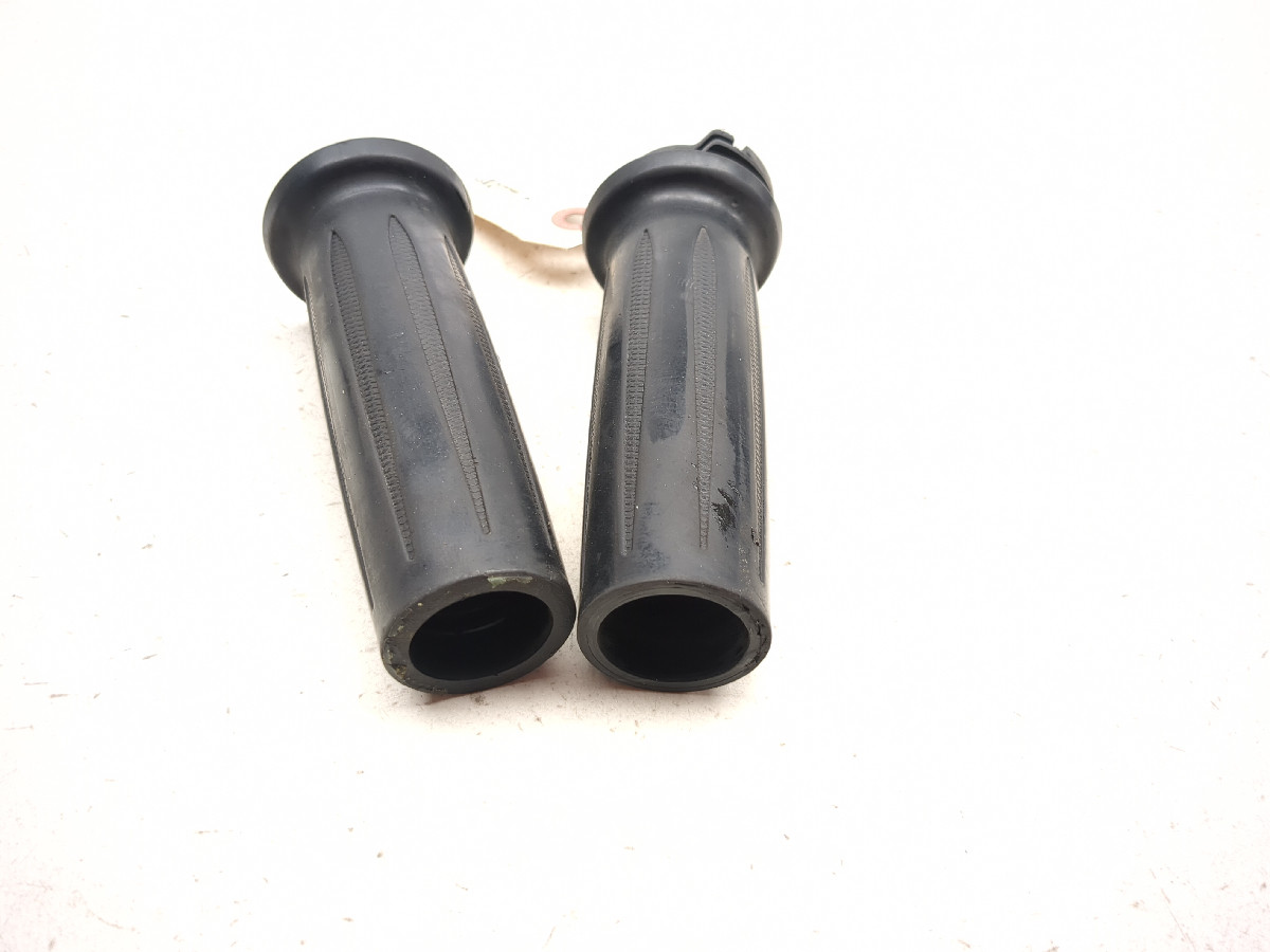 13 Victory Vegas 8-Ball Throttle Tube And Grips - Sun Coast Cycle