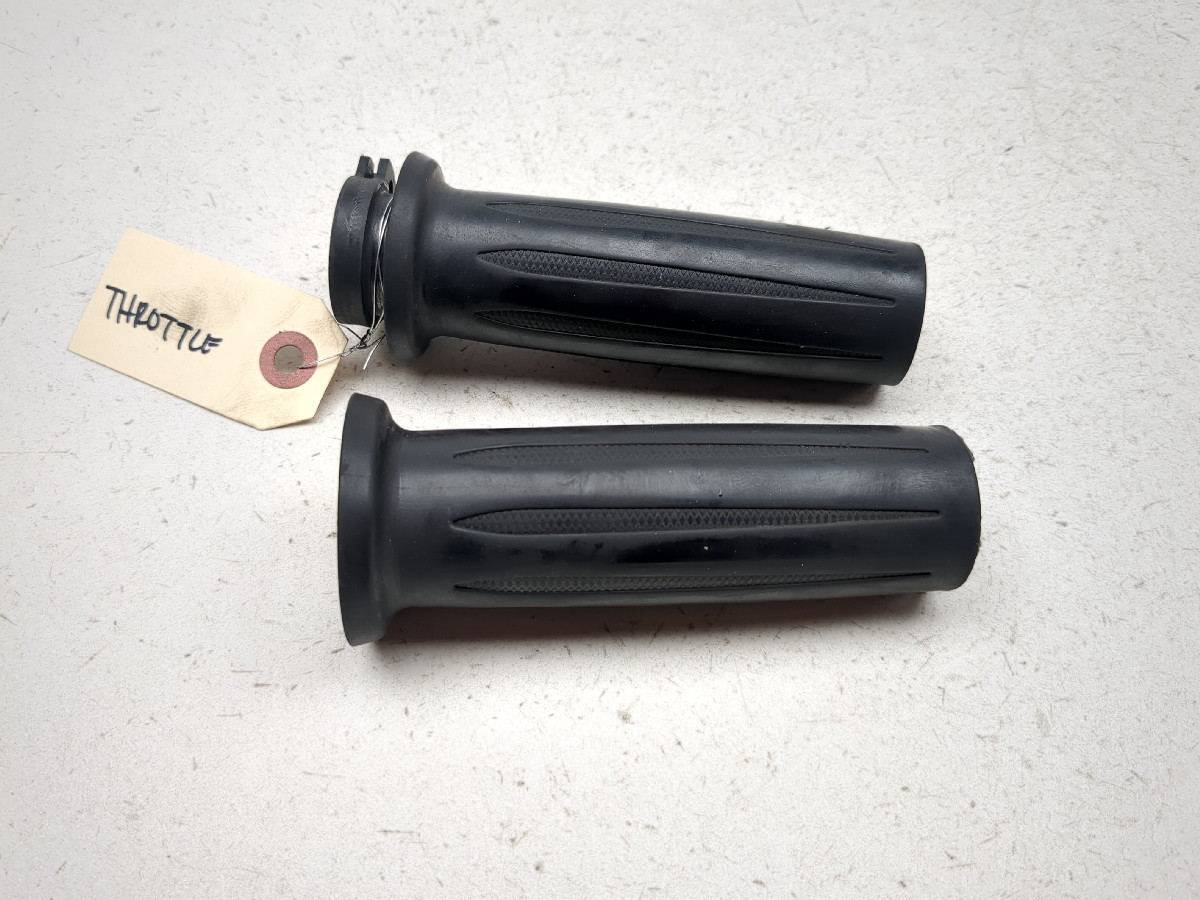 13 Victory Vegas 8-Ball Throttle Tube And Grips - Sun Coast Cycle