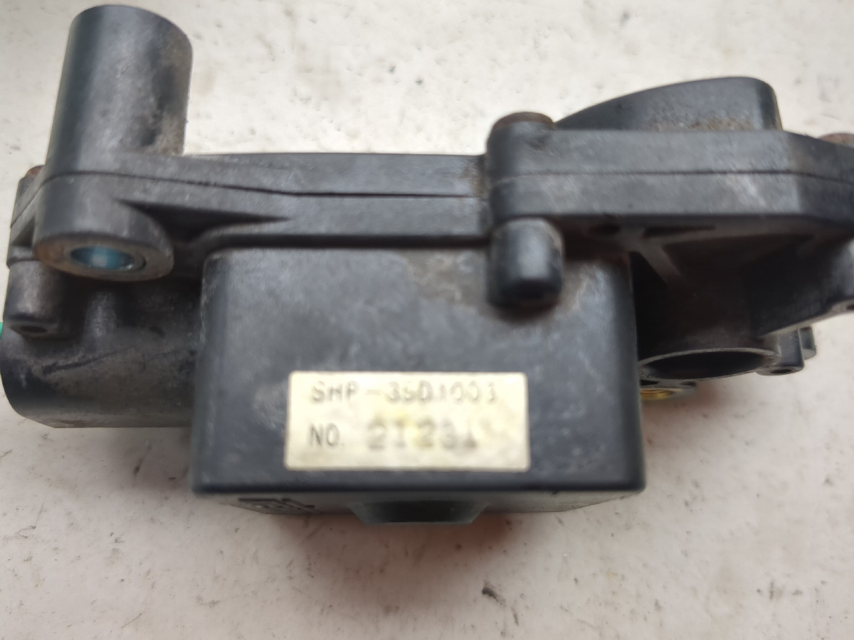 ハネッコ 03 04 Kawasaki Ninja ZX6 ZX 636 Secondary Throttle Valve ハネッコ 03 04 Kawasaki Ninja ZX6 ZX 636 Secondary Throttle Valve