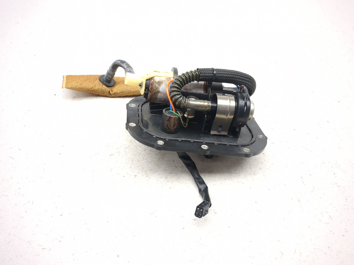13 Victory Vegas 8-Ball Fuel Pump Assembly 2521169-D 2080810126