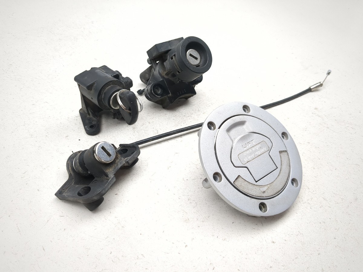 05-09 BMW R1200RT Lock Set Ignition Switch w/ Cap And Key - Sun