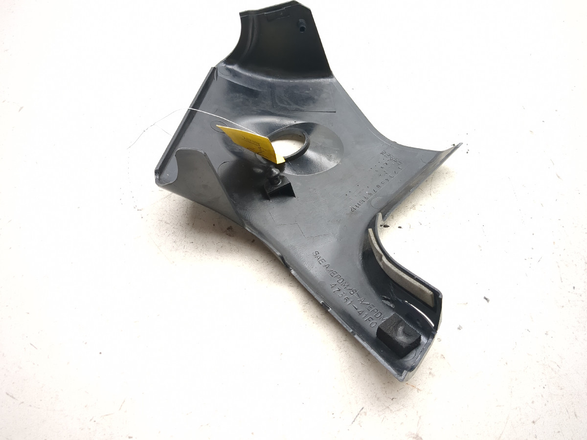 92-04 Suzuki VL 800 Intruder Front Left Right Neck Cover Panel
