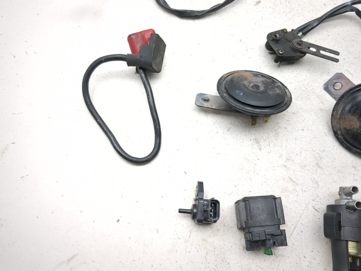 98-04 Kawasaki VN1500 Vulcan Nomad Relay Set Air Valve Horn