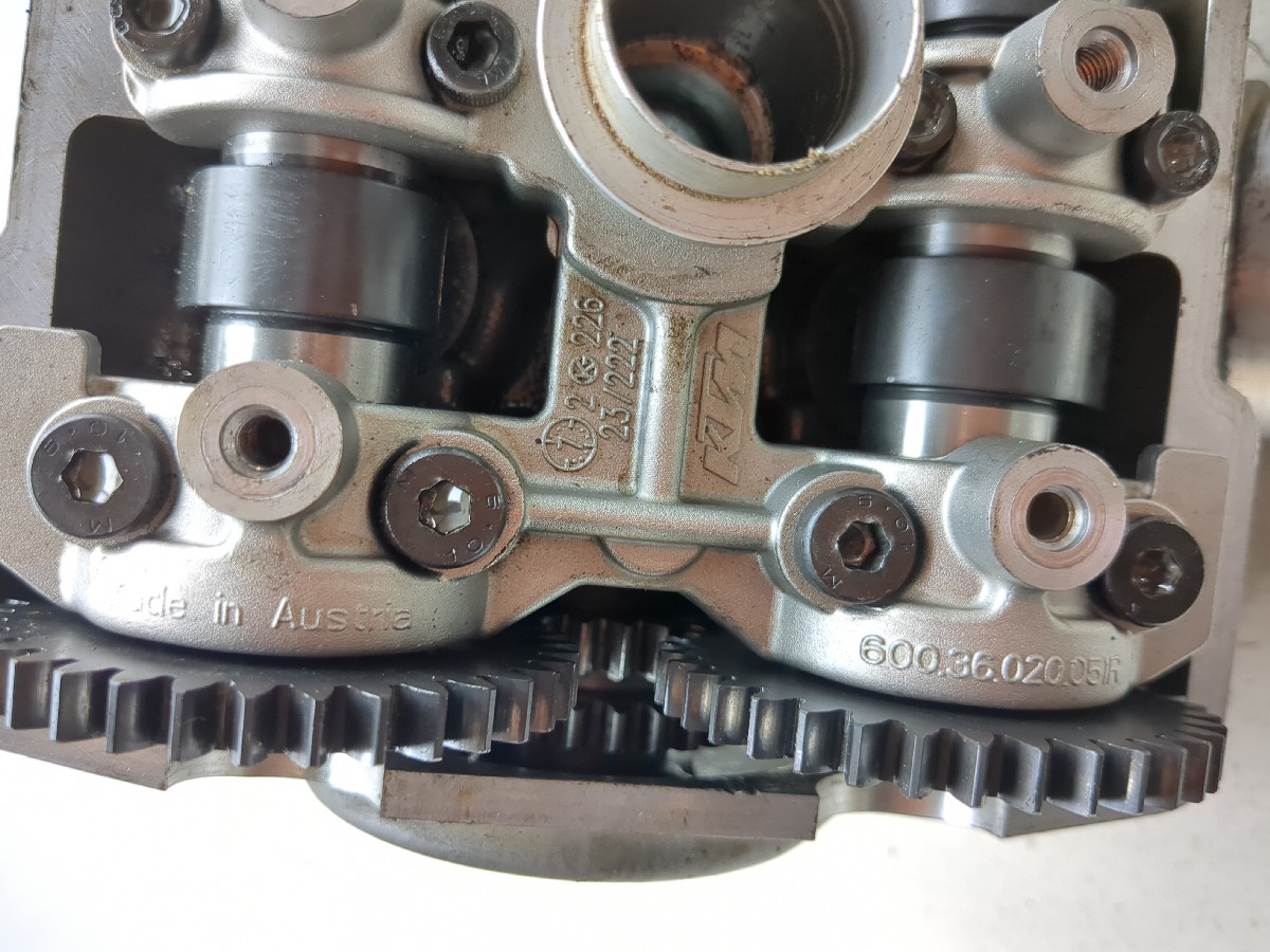06-08 KTM 990 Adventure Motor Engine Cylinder Heads 60036052000
