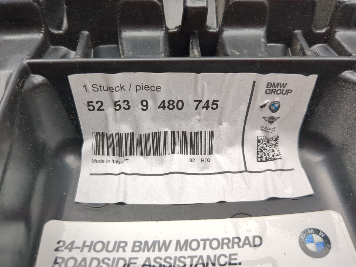 20-25 BMW F900R Full Driver Passenger Seat W/ Aftermarket Cover 