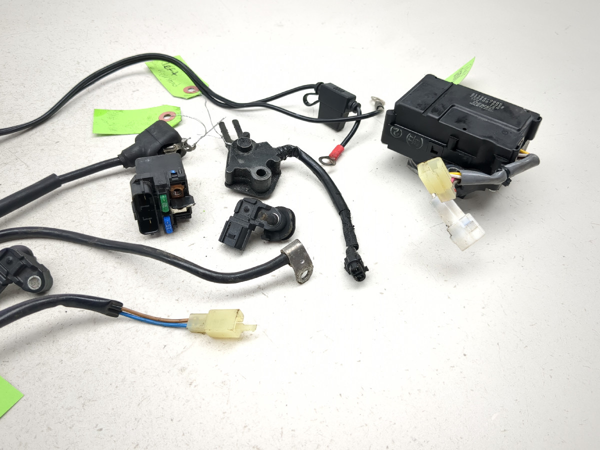 13-18 Kawasaki ZX 636 ZX6R Relay Set Battery Starter Tip Over