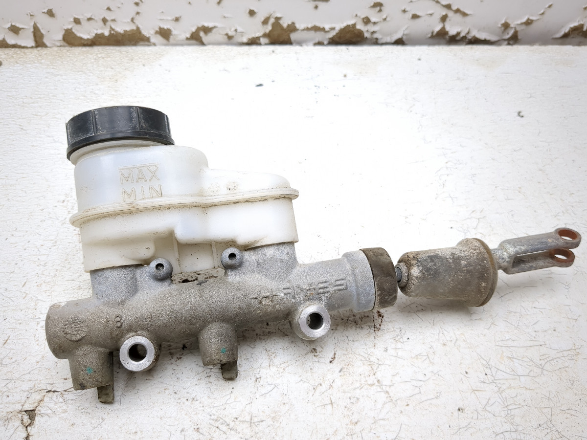 04-16 John Deere Gator HPX 4x4 Rear Brake Master Cylinder - Sun