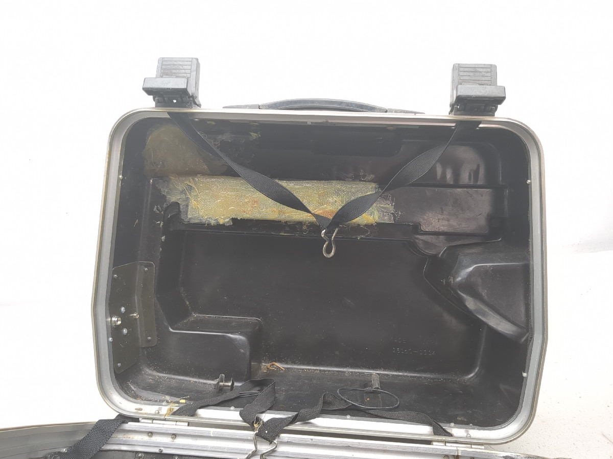 86-06 Kawasaki Concours ZG1000 Left Saddlebag Luggage Case 16160