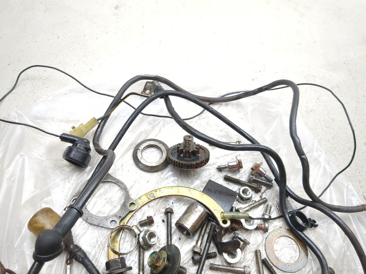 99-06 Kawasaki Vulcan 800 Drifter Engine Motor Misc Parts Hardware